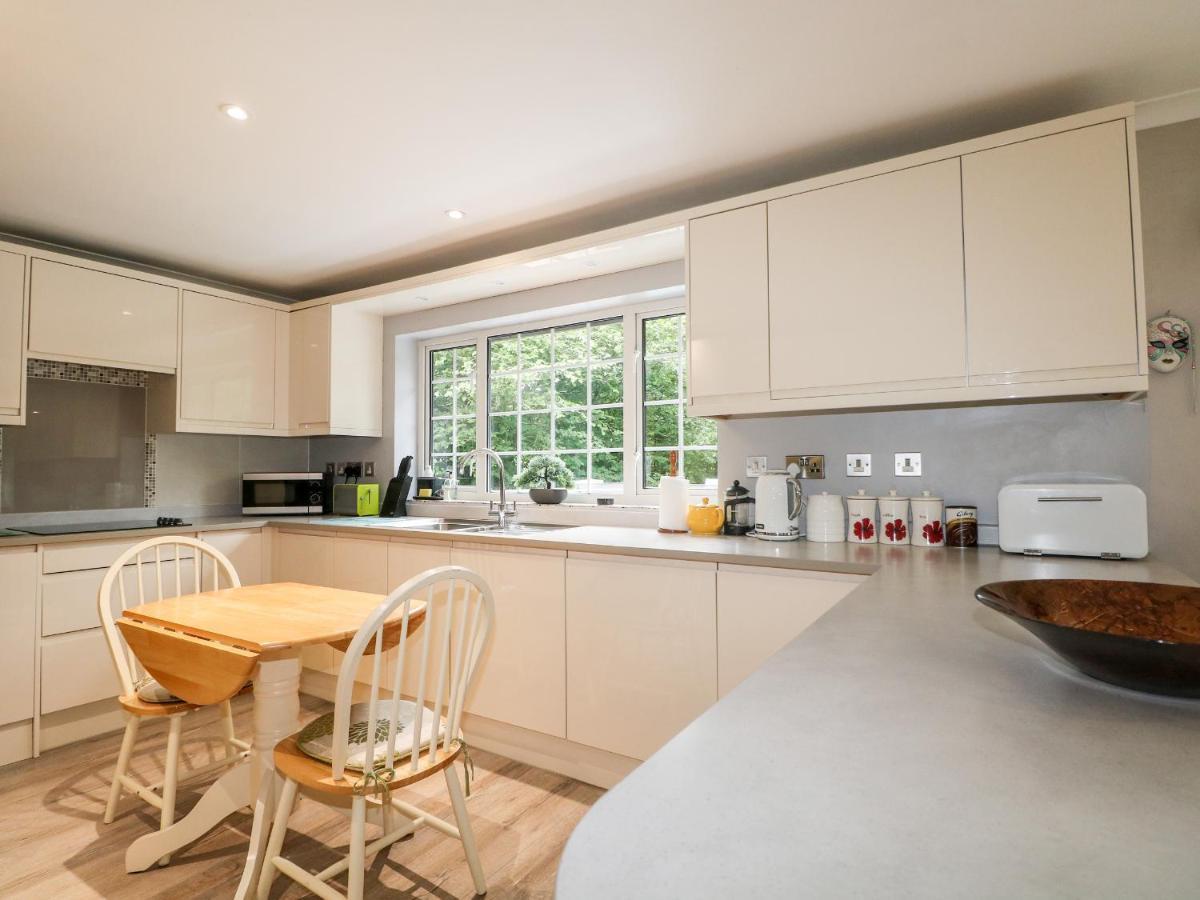 Miswells Cottages - Lake View Turners Hill Extérieur photo
