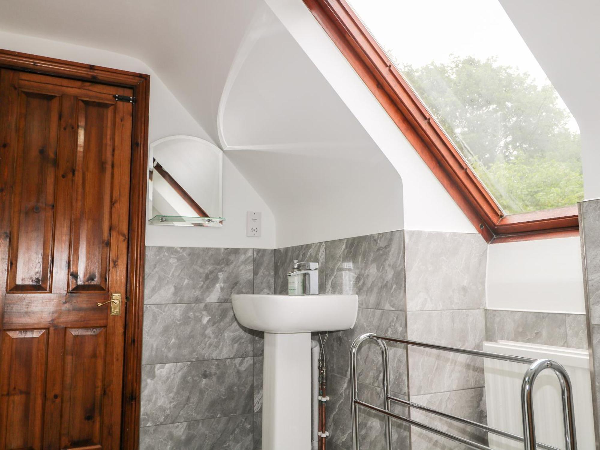 Miswells Cottages - Lake View Turners Hill Extérieur photo