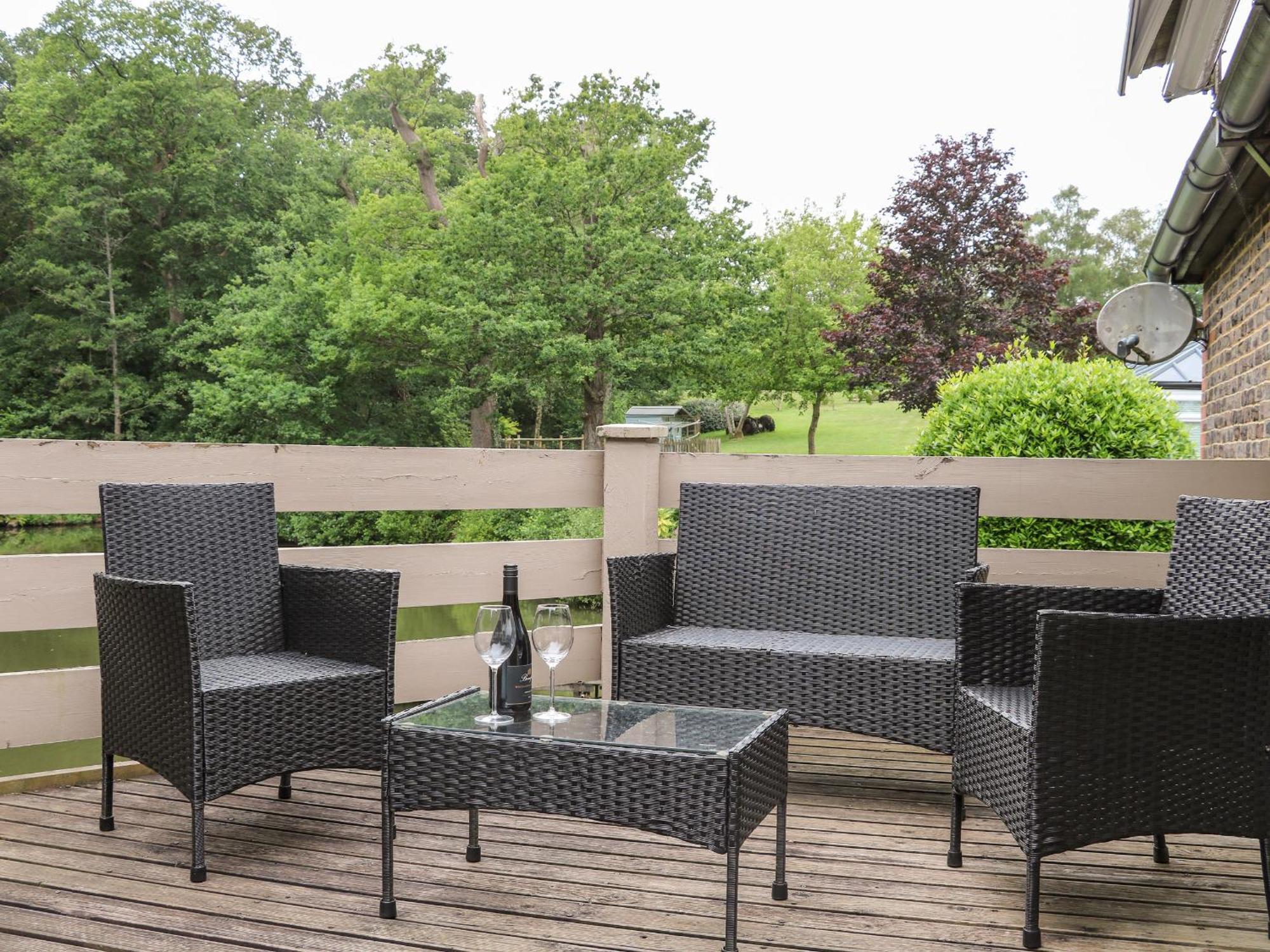 Miswells Cottages - Lake View Turners Hill Extérieur photo